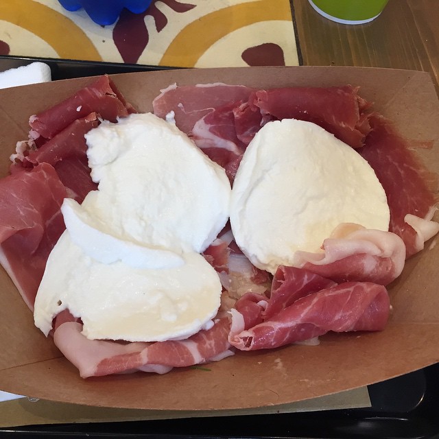 The easiest and tastiest meal -  Prosciutto and Mozzarella!